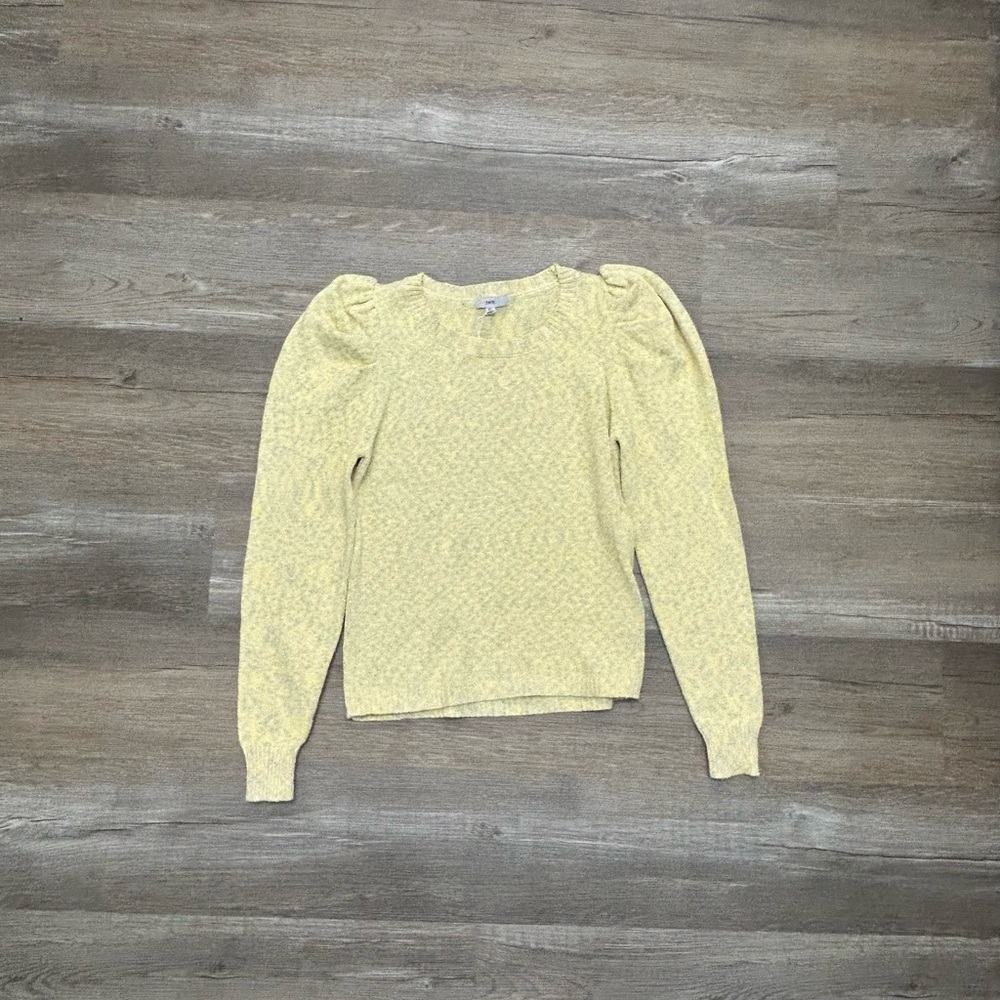 Fate Women's Sweater in Light Yellow